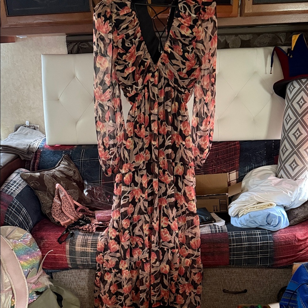 Astr Black and Pink Floral Long Sleeve Dress